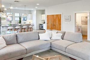 Austin Charmer Apartments, Austin