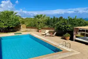 Villa Arkadi, Tragaki