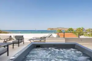 Ostrakon Suites, Agia Marina