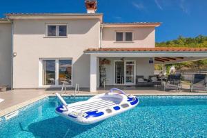 Villa Kapelica, Labin