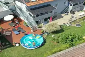 Kornhaus - schöne Ferienwohnung mit Pool, Kamin und Terrasse Apartments, Gottingen