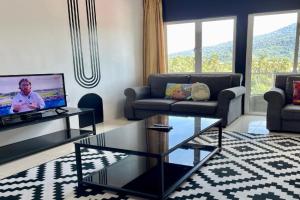 Hillview Cube w/Rooftop Pool Apartments, Kuah