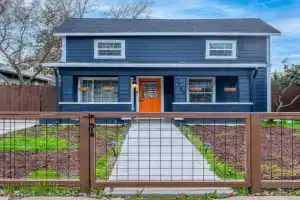 4BR Victorian Walk to UC Davis & Shriner Med Cen Guest house, Sacramento