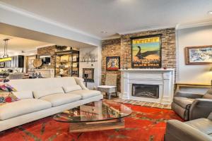 Pittsburgh Vacation Rental in Lawrenceville! Guest house, Pittsburgh