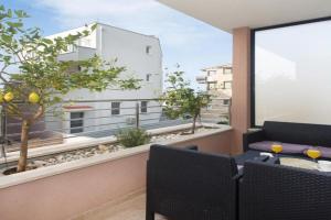 Lovely Apartment In With Wifi, Makarska