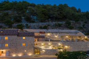Luxury villa with a swimming pool Malo Grablje, - 20606, Hvar