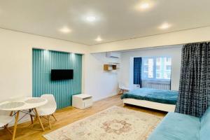 Bright Studio with Mountain View, Almaty