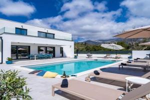 Villa Invigo - Brand New Private Pool Villa, Mlini