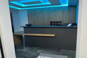 Madamik apartments, Biela