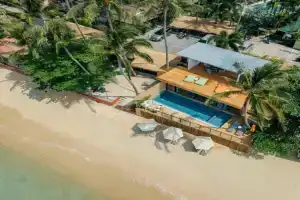 Sea&Sky luxury villa-absolute beachfront, Ban Bang Po
