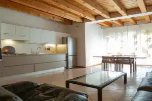 Casa Aurora - 10 min da Gardaland & Lago di Garda, Castelnuovo del Garda