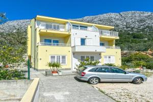 Apartments by the sea Igrane, Makarska - 20014, Drasnice