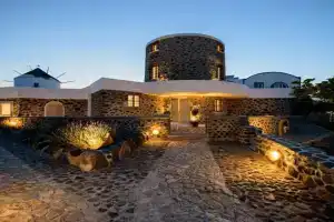 CASA ARISTA, Fira
