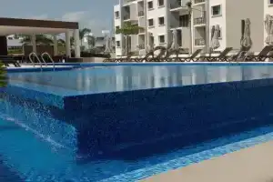 Excellent 2 bedroom condo with pool!, Cancun