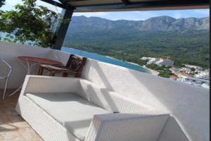 Apartments Kamaki, Brist