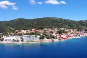 Apartments by the sea, Korcula - 20827, Brna