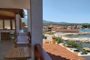 Apartment Next to the sea, Jelsa