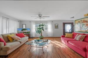 Perfect Private Getaway Minutes to! Guest house, Virginia Beach