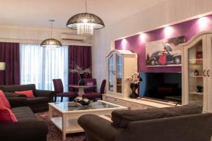 Trap's house, Karistos