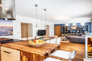 AirHome - Golden Fish Apartments, Tallinn