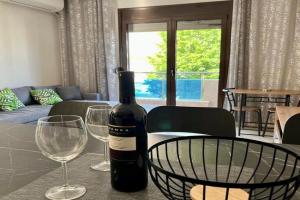 Emiliya M Apartments, Kallithea
