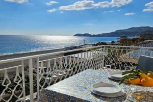 BAGLIO SUL MARE Taormina Apartments, Mazzeo