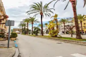 Isabel - modern apartment in the center of, Moraira