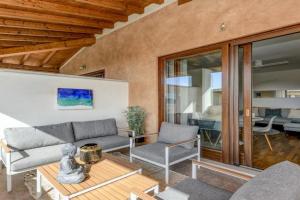 Leone Apartments, Moniga