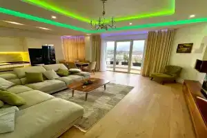 Queen’s Luxury Apartments Lake, Tirana