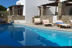 Siroco's Rooms And Studios, Parikia