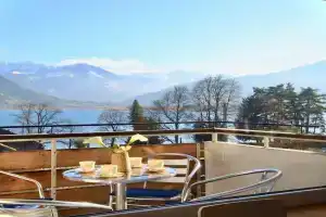 Apartment Seeblick by Pinzgau Holidays, Zell am See