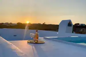 Villa Aderfia with private hot tub, Agios Ioannis