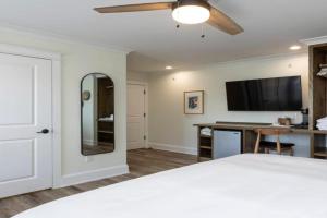 Albermarle #202 Inn at Old Beach, Virginia Beach