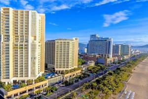 Rozy's Cozy Beachfront Apartment, Nha Trang