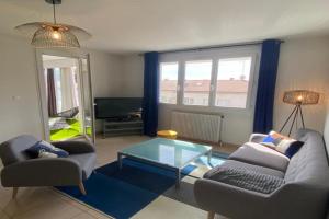 L'Albertini-Appartement élégant avec terrasse-Parking gratuit- Apartments, Beziers