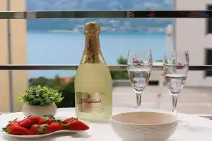 Lemon Hill Apartments, Herceg Novi