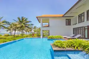 Abogo Luxury Resort Villa Beachfront, Da Nang