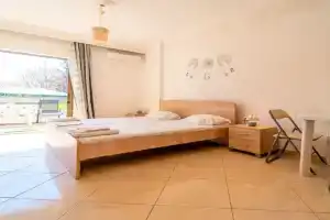 Veta Apartment - Beachside, Paleo Tsifliki