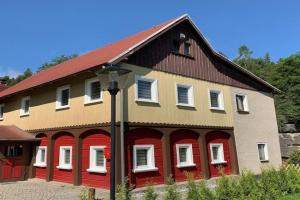 Wellness & Wirlpool-Oase am Wald - Wald Dunja in Guest house, Kurort-Oybin