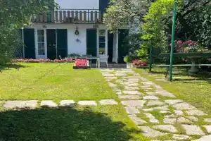 Casa Gelsomino -Casa with garden, near the Lake, Mandello