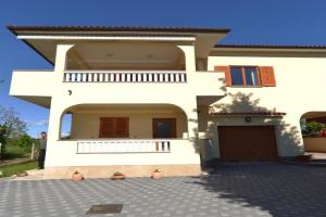 Apartments with parking space Valbandon, Fazana - 20648, Stignano di Pola