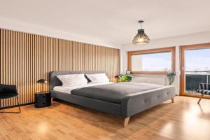 FeWo Bodensee - See- und Bergsicht Apartments, Friedrichshafen