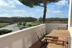Appartamento Mare Fuori a by Zoom In Earth Apartments, Vada