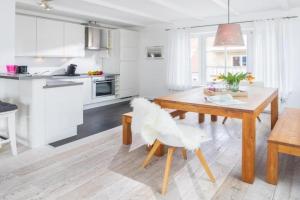 Haus Kapitänshaus Seilerstrasse Guest house, Norderney