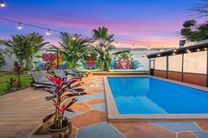 Unique super cozy,Bohemian Paradise with Heated Pool and positive energy Villa, Pompano Beach