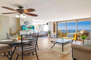 Stylish Ocean View Condo Near Waikiki Beach with Free Parking! Apartments, Honolulu