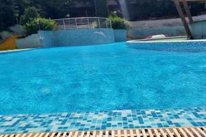 WAVETOWER Apartments, Golden Sands