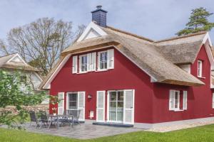 Reetdachhaus am Haff mit Sauna, Terrasse und WLAN Guest house, Ahlbeck