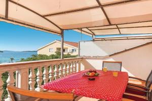 Two-Bedroom Apartment In, Srima