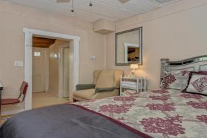 Perfect Downtown Space-Walk to Library, Theater Apartments, Sarasota